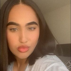 Meet your Posher, Anastasia